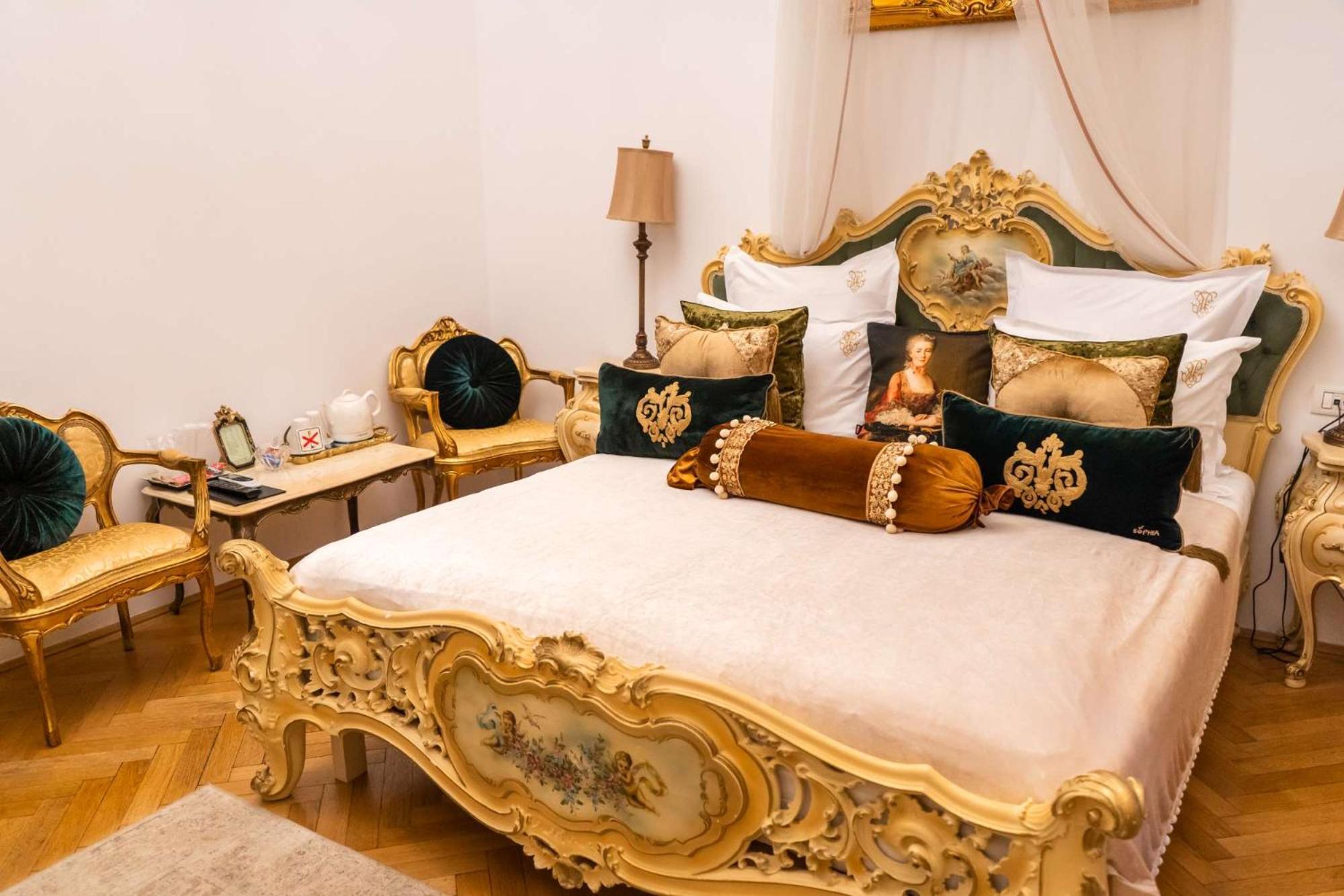 Conacul Coroanei Luxury Boutique Hotel