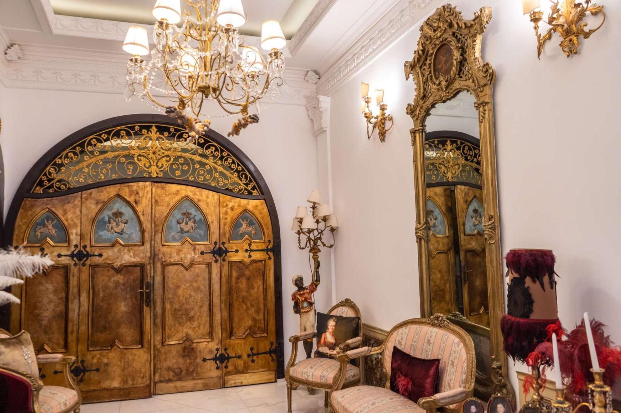Conacul Coroanei Luxury Boutique Hotel 5*