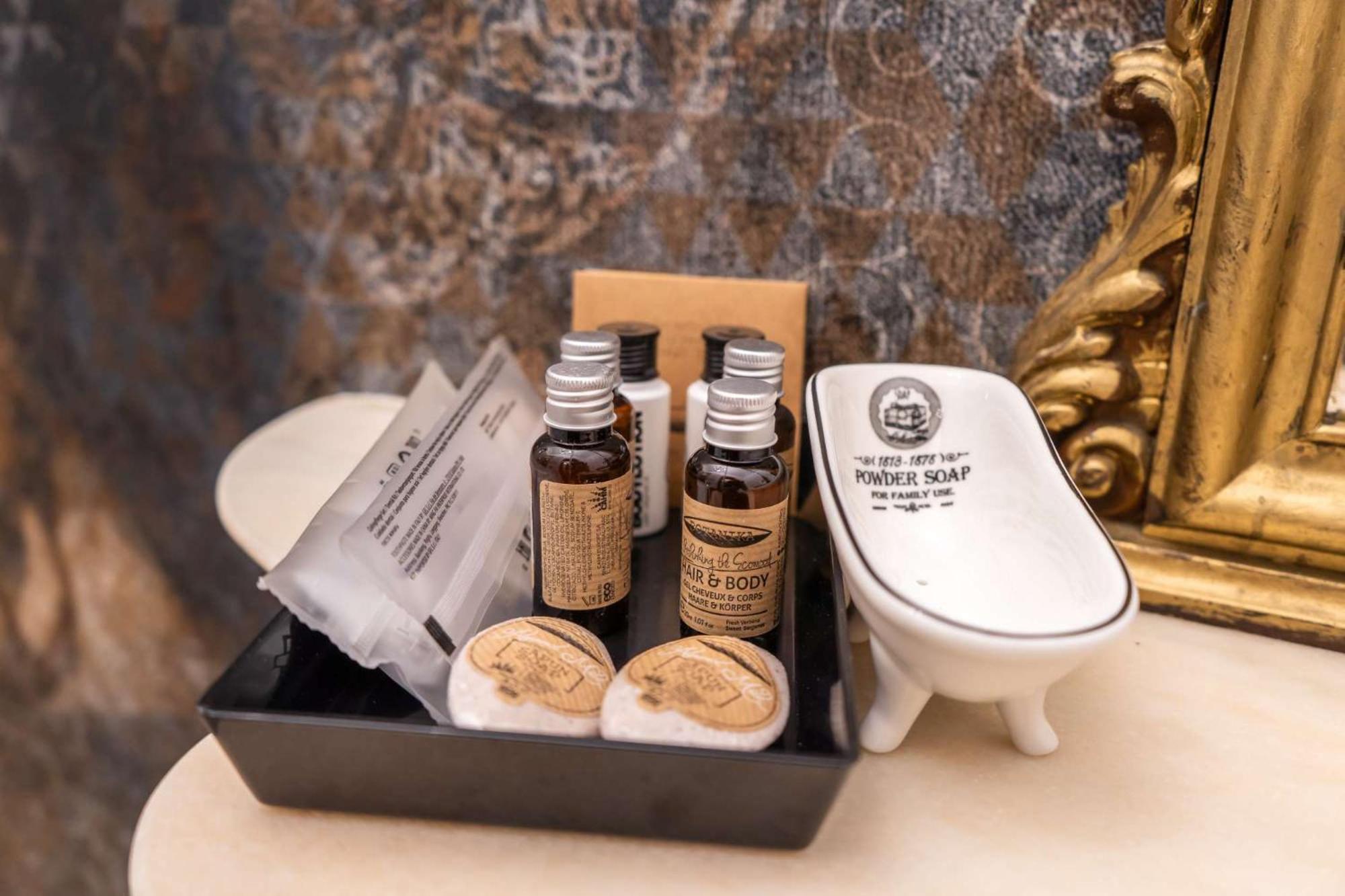 Conacul Coroanei Luxury Boutique Hotel Bucharest