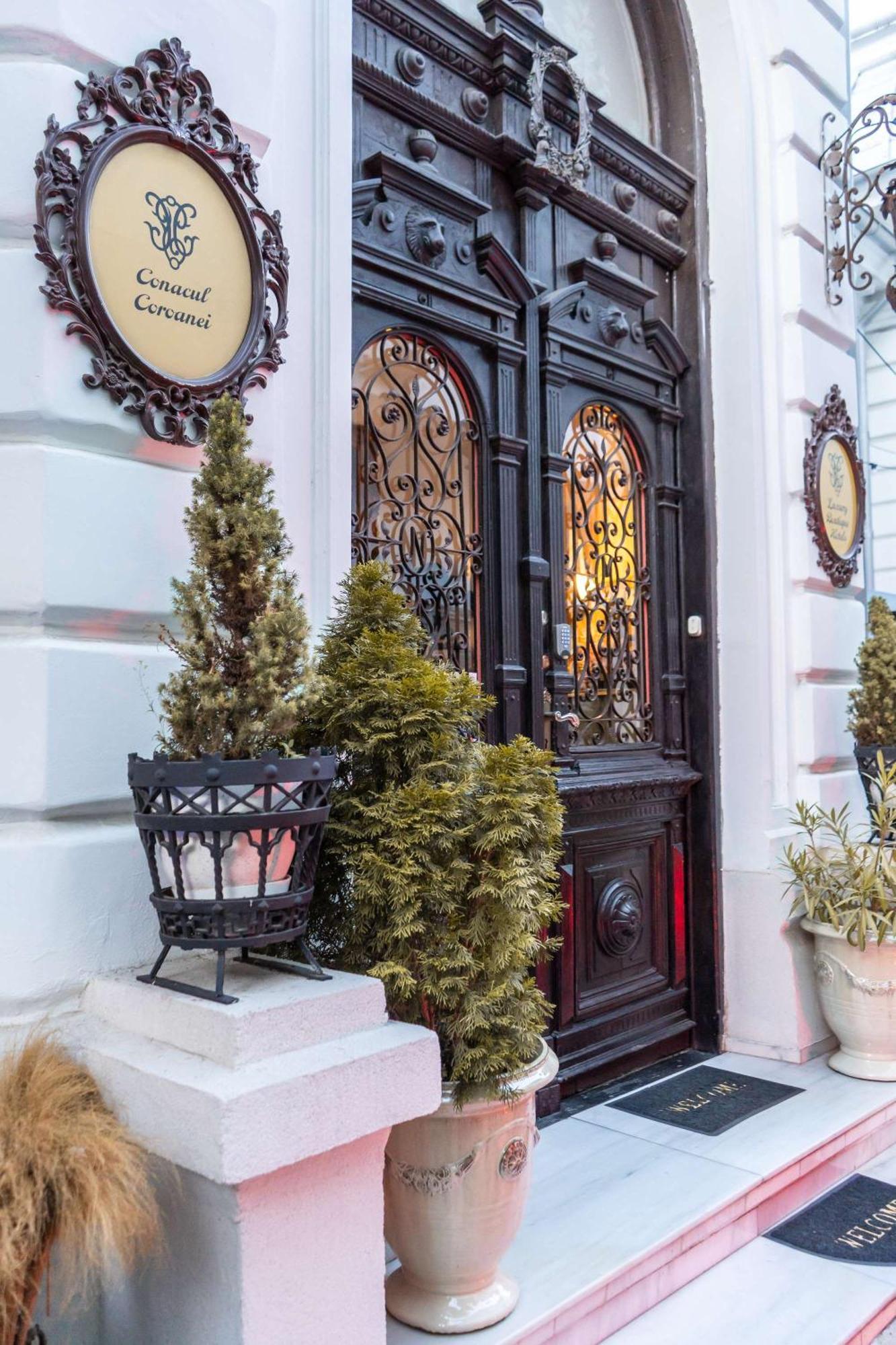 Conacul Coroanei Luxury Boutique Bucharest