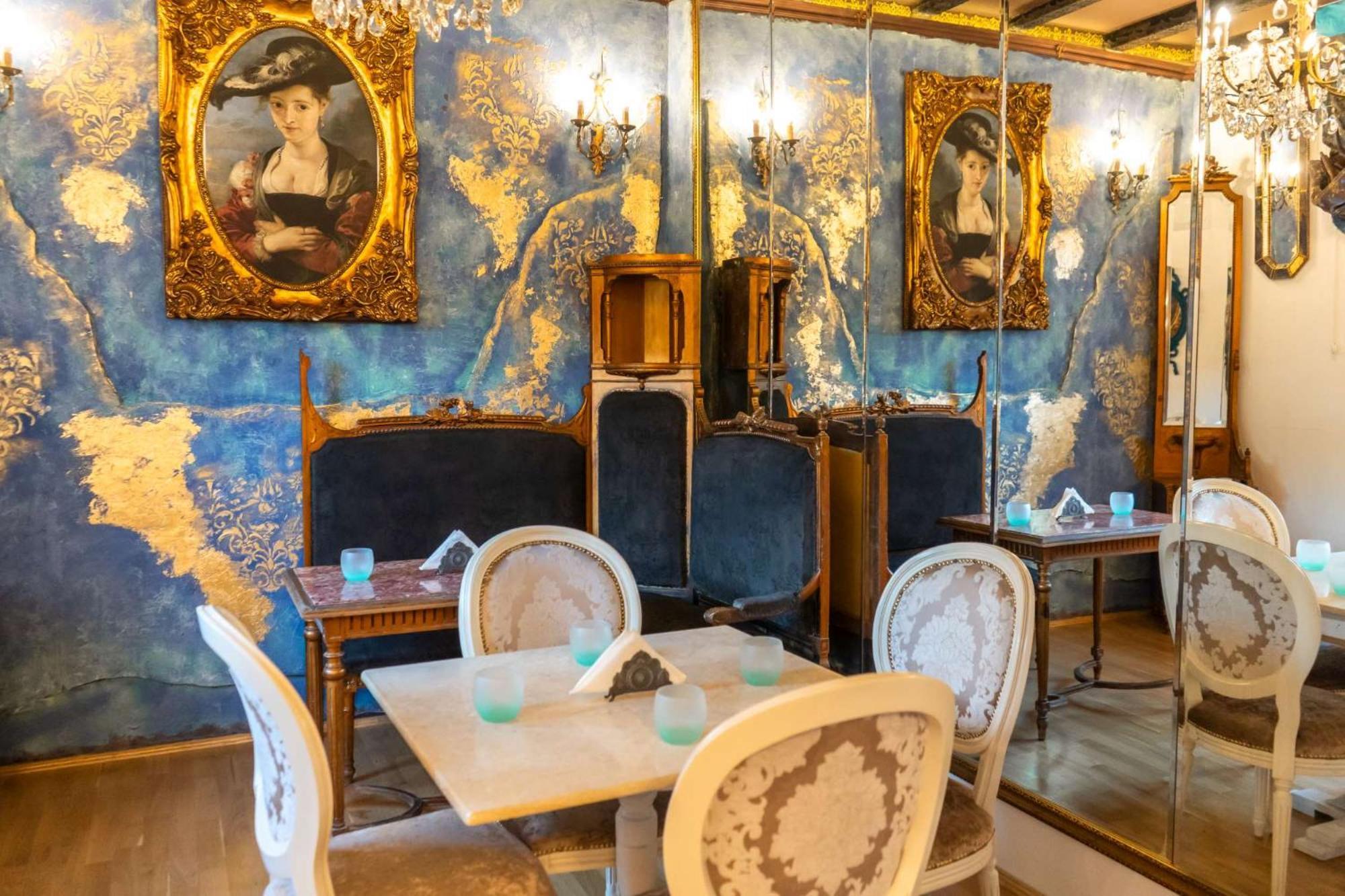 Conacul Coroanei Luxury Boutique Hotel