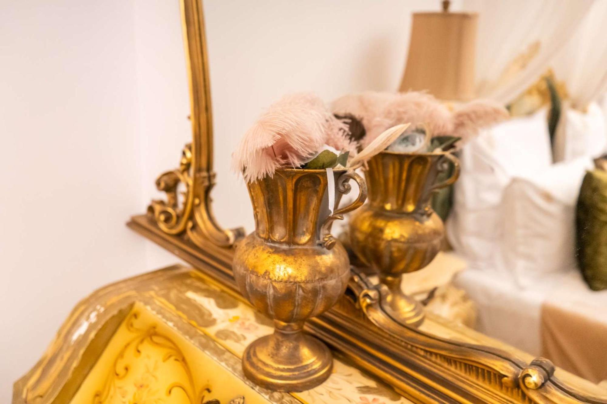Conacul Coroanei Luxury Boutique Hotel