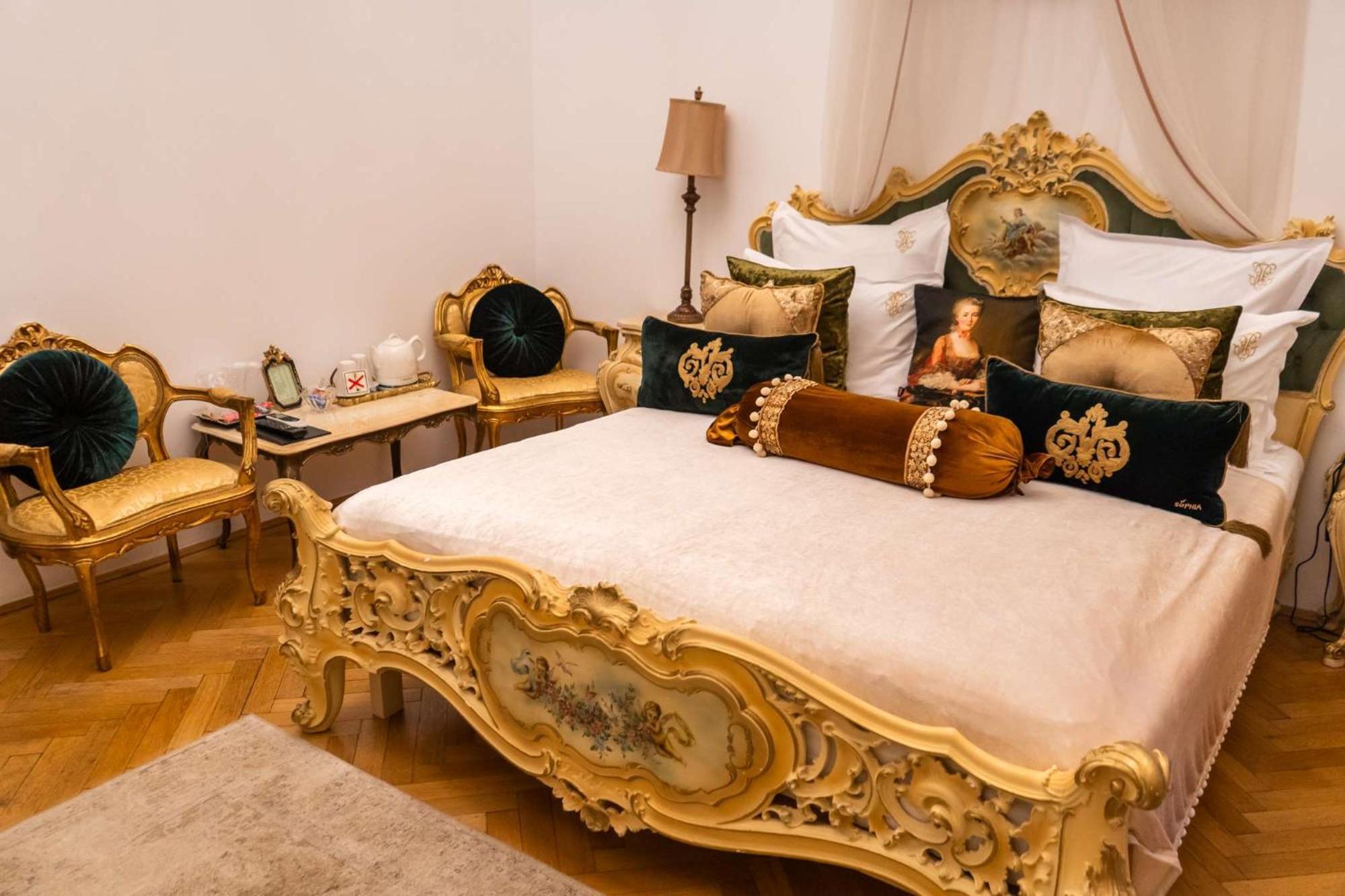 Hotel Conacul Coroanei Luxury Boutique Bucharest