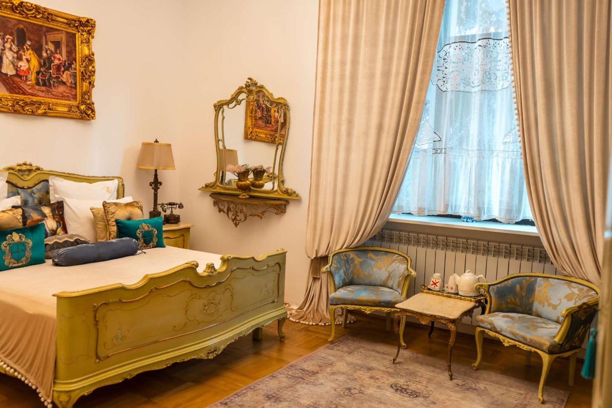 Conacul Coroanei Luxury Boutique 5*