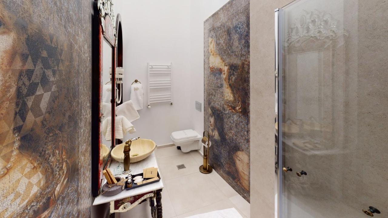 Hotel Conacul Coroanei Luxury Boutique Bucharest