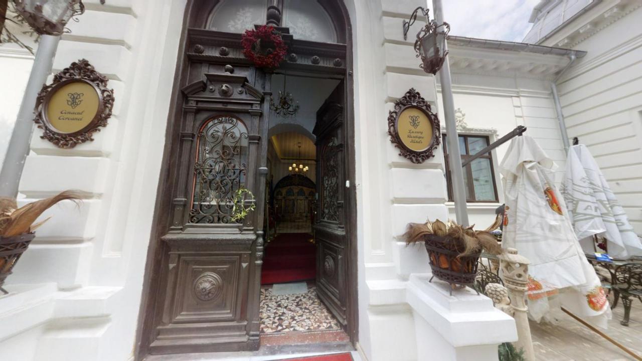 Conacul Coroanei Luxury Boutique Hotel